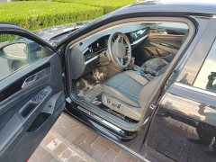 Volkswagen Passat Outstanding Edition 380TSI Dragon Ascendant Version - ფოტო 12