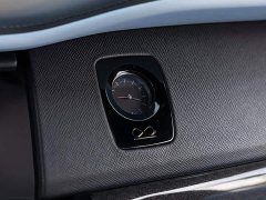 Rolls-Royce Cullinan Black Badge - ფოტო 17