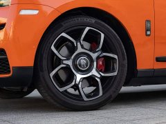 Rolls-Royce Cullinan Black Badge - ფოტო 9