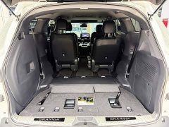 Toyota Gravia 2.5L Hybrid Comfort Edition - ფოტო 12
