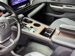 Toyota Gravia 2.5L Hybrid Comfort Edition - ფოტო 4