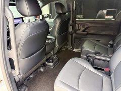 Toyota Gravia 2.5L Hybrid Comfort Edition - ფოტო 8