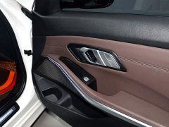 BMW 3 Series Facelift 325Li M Sport Package - ფოტო 19