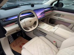 NIO ES8 Six-Seat Executive Signature Edition - ფოტო 10