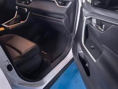 Toyota Venza 2020 2.0L CVT AWD Luxury - ფოტო 5