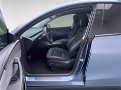 Tesla Model Y Rear-Wheel Drive Launch Edition - ფოტო 12