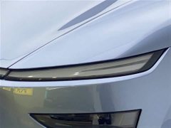 Tesla Model Y Rear-Wheel Drive Launch Edition - ფოტო 18