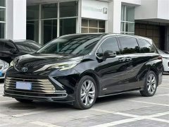Toyota Sienna 2.5L Hybrid Comfort Edition - ფოტო 1