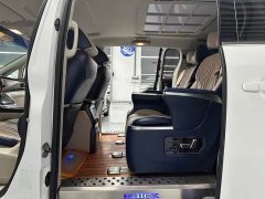 Buick GL8 Land Official Business Class 652T Comfort Edition - ფოტო 10
