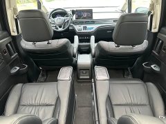 Honda Elysion 2.0L e:HEV Luxury Prestige Edition - ფოტო 13
