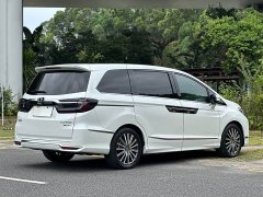 Honda Elysion 2.0L e:HEV Luxury Prestige Edition - ფოტო 17