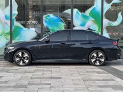 BMW i3 2025 eDrive 40 L Night Sport Package - ფოტო 5