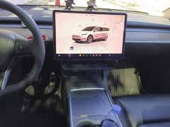Tesla Model Y Rear-Wheel Drive - ფოტო 13