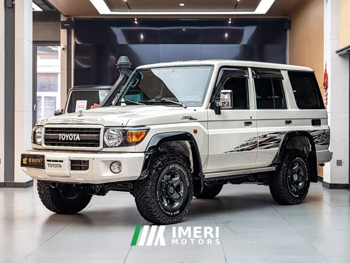 Toyota Land Cruiser (Imported) LC76 4.0L Manual