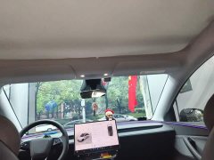 Tesla Model Y Rear-Wheel Drive - ფოტო 14