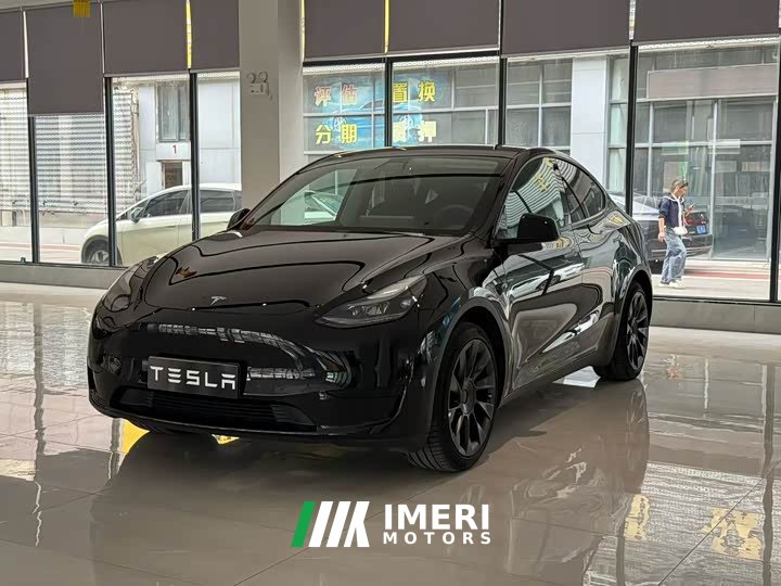 Tesla Model Y Rear-Wheel Drive