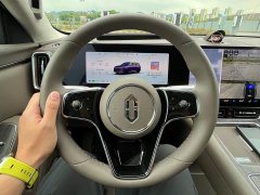 AITO M8 Pure Electric Ultra 5-Seater AWD (192-Channel LiDAR) - ფოტო 6