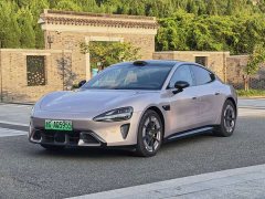 Xiaomi SU7 Rear-Wheel Drive Standard Edition - ფოტო 1