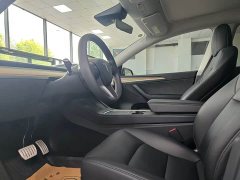 Tesla Model Y Performance All-Wheel Drive - ფოტო 7