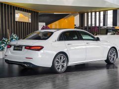Mercedes-Benz E-Class Facelift E 300 L Sport Luxury - ფოტო 4