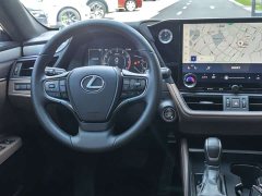 Lexus ES 200 Premium Edition - ფოტო 10