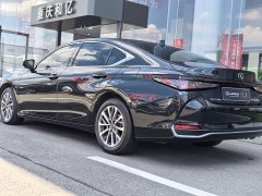 Lexus ES 200 Premium Edition - ფოტო 13
