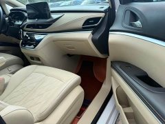 Buick GL8 2023 Facelift Land Executive Cabin Luxury - ფოტო 11