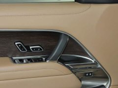 Land Rover Range Rover 3.0L V6 400PS Grand Jubilee Extended Wheelbase - ფოტო 18