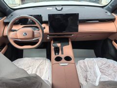 Changan UNI-Z 1.5T Low-power version - ფოტო 10