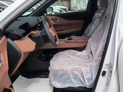 Changan UNI-Z 1.5T Low-power version - ფოტო 19