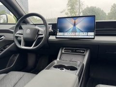 BYD Qin L EV 545KM Yunzhan Edition - ფოტო 11