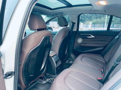 BMW 1 Series 120i M Sport Night Edition - ფოტო 12