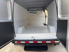 JMC Teshun Terios 2.8T Space King Taurus Long-wheelbase Mid-high Roof Rear Single Tire 3-seat Diesel Euro VI JX493 - ფოტო 17