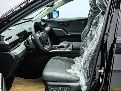 Toyota RAV4 2.0L AWD Luxury - ფოტო 19