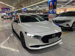 Mazda3 Axela 2022 2.0L Automatic Elegant Black Obsidian Edition - ფოტო 3