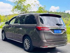 Buick GL8 Land Executive Cabin 652T Luxury - ფოტო 7