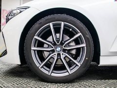 BMW 3 Series 320i M Sport Package - ფოტო 18