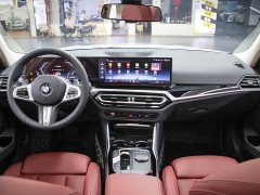 BMW 3 Series 320i M Sport Package - ფოტო 4