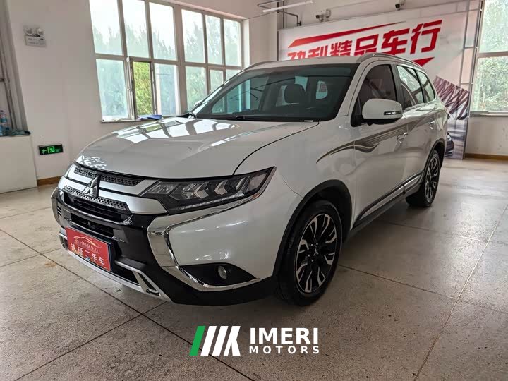 Mitsubishi Outlander 2.4L AWD Radiance Edition 5-Seater - ავტომობილი ჩინეთიდან