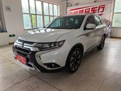 Mitsubishi Outlander 2.4L AWD Radiance Edition 5-Seater - ფოტო 1
