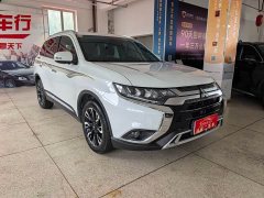 Mitsubishi Outlander 2.4L AWD Radiance Edition 5-Seater - ფოტო 3