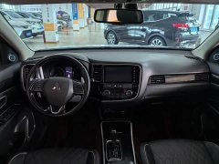 Mitsubishi Outlander 2.4L AWD Radiance Edition 5-Seater - ფოტო 9