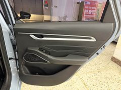 Geely Emgrand 4th Generation Champion Edition 1.5L CVT Luxury - ფოტო 16
