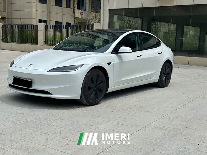 Tesla Model 3 Long Range All-Wheel Drive