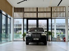 Rolls-Royce Cullinan 2024 Black Badge - ფოტო 2