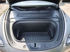 Tesla Model Y Long Range All-Wheel Drive - ფოტო 12