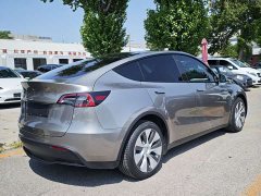 Tesla Model Y Long Range All-Wheel Drive - ფოტო 17