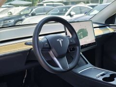 Tesla Model Y Long Range All-Wheel Drive - ფოტო 7
