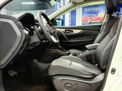 Nissan Qashqai 2.0L CVT XV Premium Luxury - ფოტო 17