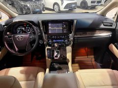Toyota Vellfire 2021 Crown Hybrid 2.5L HV Premium Edition - ფოტო 12